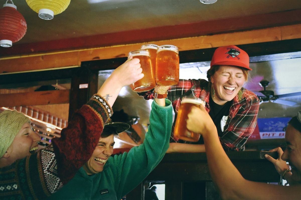 drew-farwell-photo-from-unsplash-pub-fun