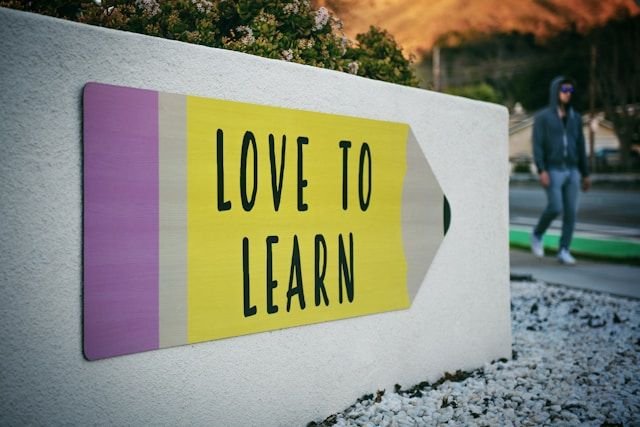 ignite-learning-and-collaboration-with-an-engaging-quiz-game-for-universities-and-schools